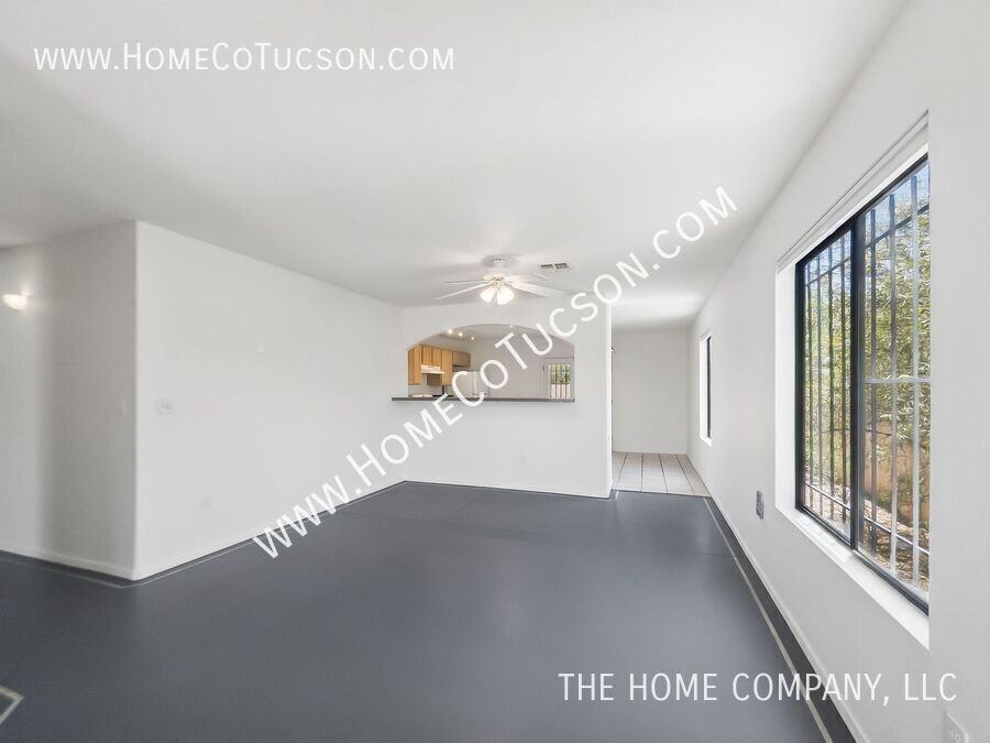 1610 E Water St - Photo 7 of 24
