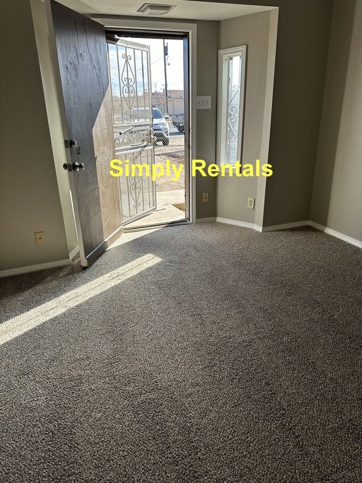 933 Goff Blvd Sw - Photo 3 of 10