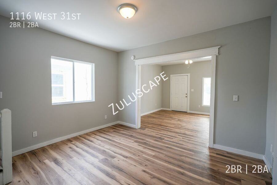 1116 W 31st St - Photo 5 of 21