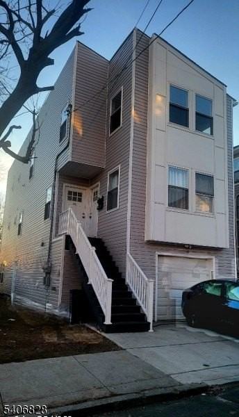 10 Shaw Ave #2