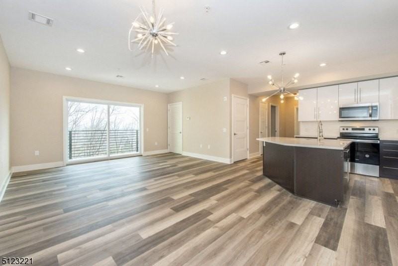 717 Preakness Ave - Photo 4 of 21