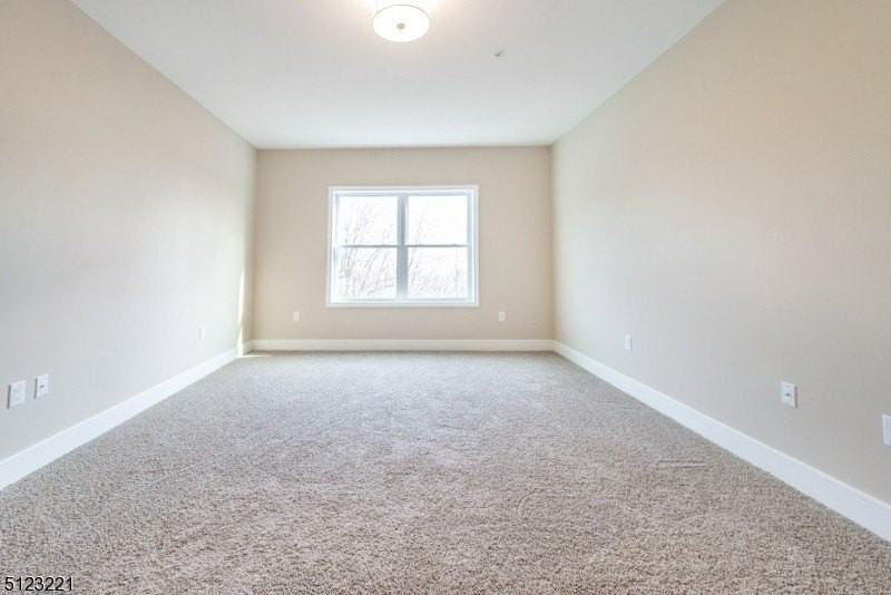 717 Preakness Ave - Photo 7 of 21