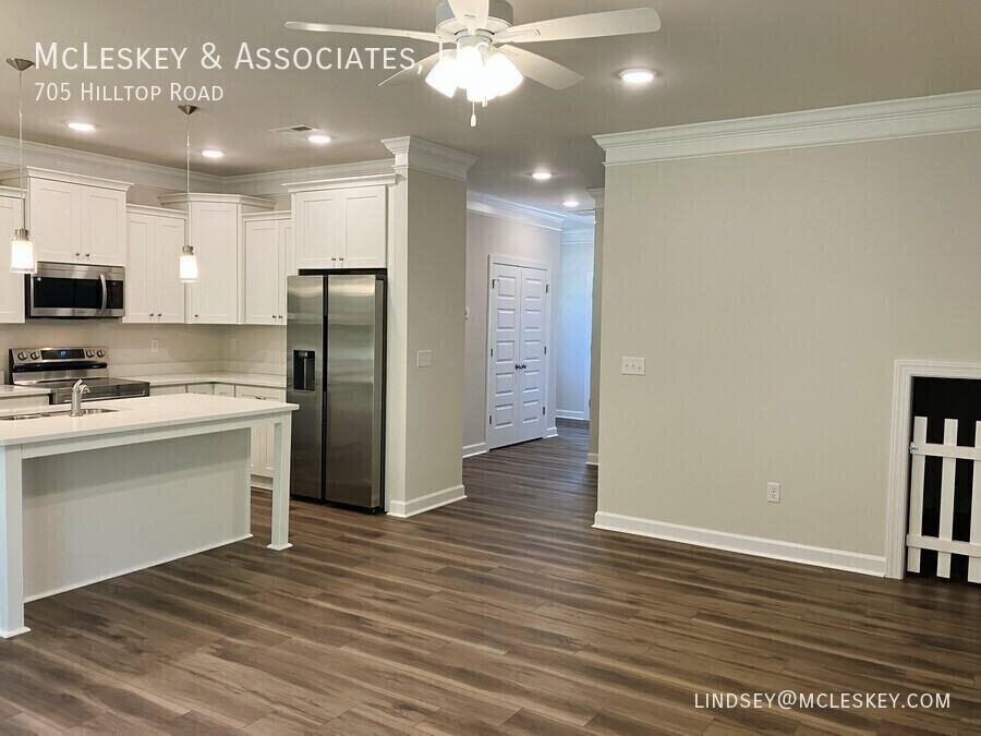 705 Hilltop Rd - Photo 3 of 46