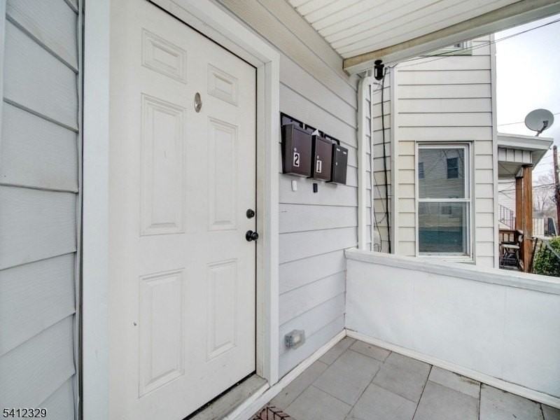 209 N 4th St - Photo 3 of 14