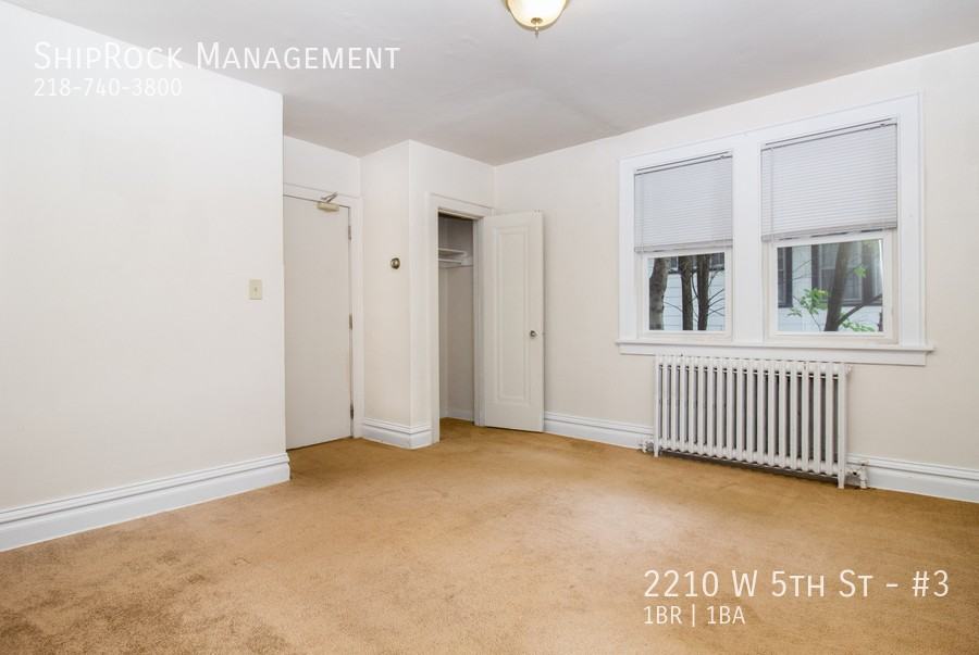 2210 W 5th St #3 - Photo 5 of 10