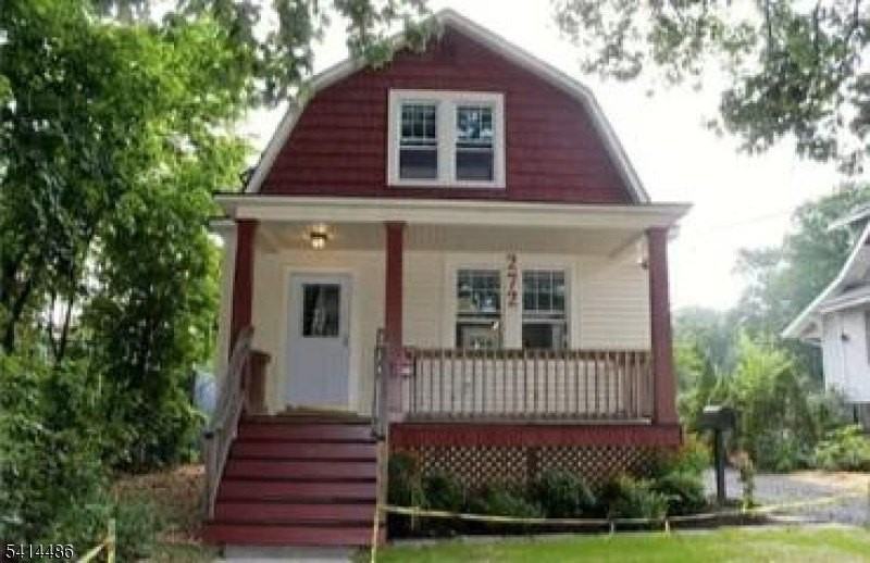 272 Lake Ave - Photo 3 of 47