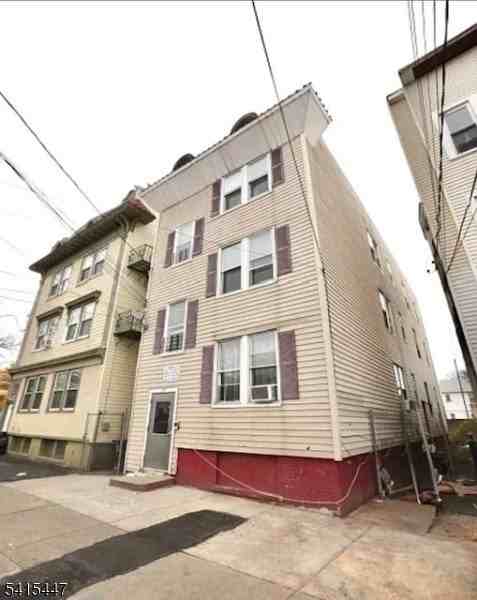 20 Stuyvesant Ave