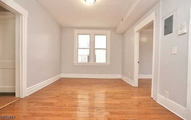 20 Stuyvesant Ave - Photo 6 of 15