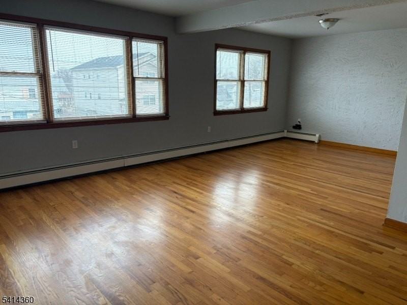 900 S Park Ave - Photo 2 of 10