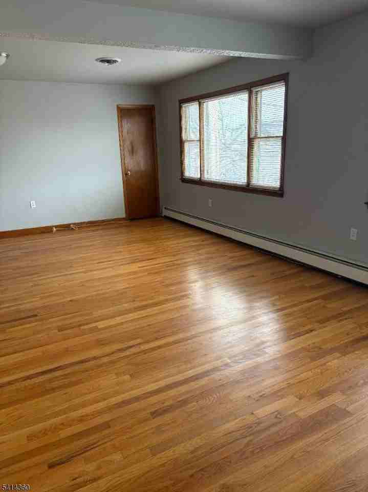 900 S Park Ave - Photo 3 of 10