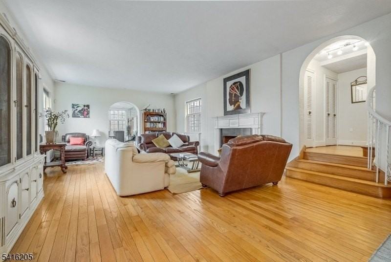 123 N Wyoming Ave - Photo 5 of 42