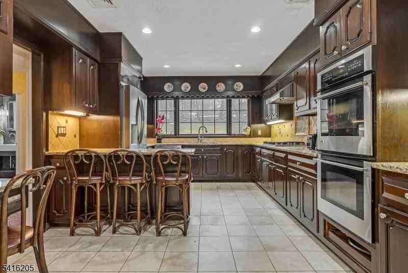 123 N Wyoming Ave - Photo 7 of 42