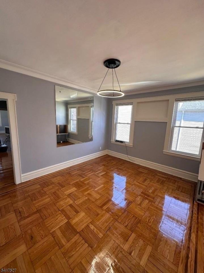 83 Aldine St #2R - Photo 4 of 20