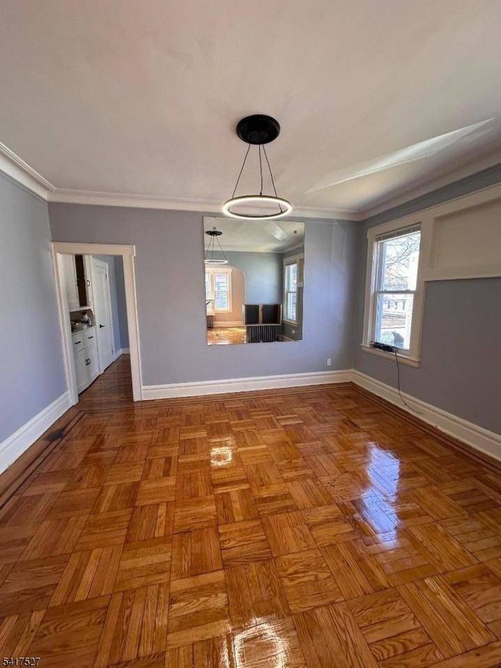 83 Aldine St #2R - Photo 5 of 20