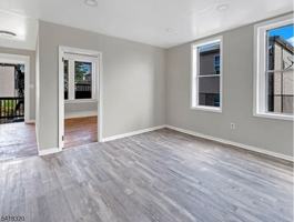 featured image of 84 2nd St #4