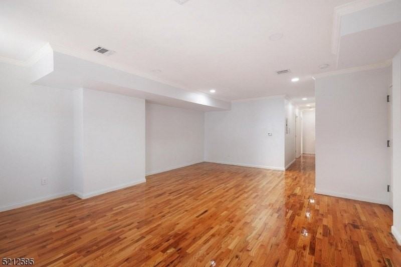 131 Armstrong Ave - Photo 4 of 19