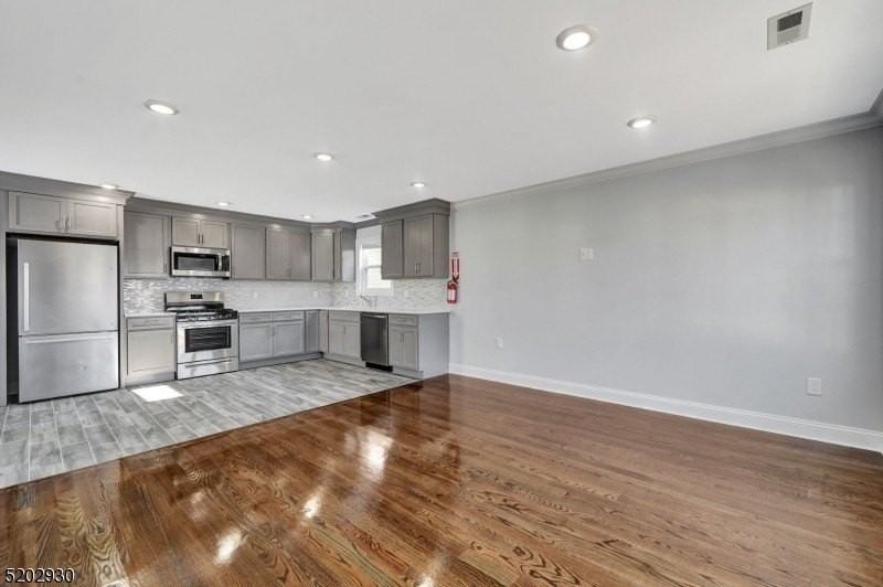 126 N 15th St #2 - Photo 3 of 20