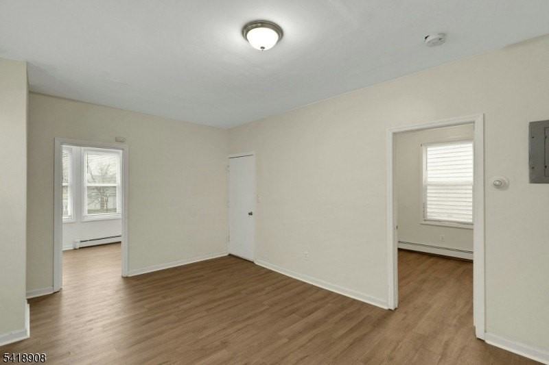 496 21st St #2 - Photo 7 of 14