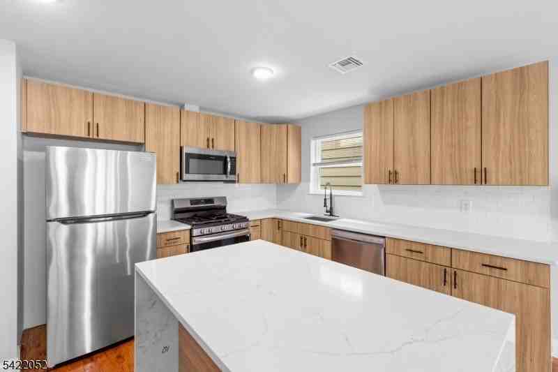19 Shaw Ave #1 - Photo 5 of 26