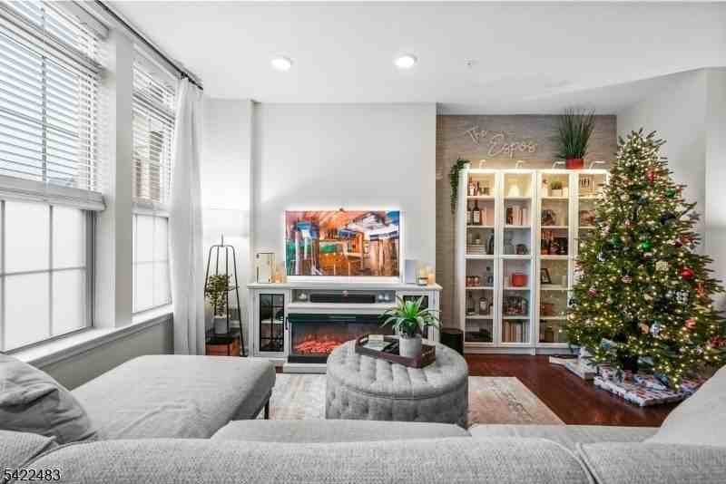 101 Robeson St - Photo 3 of 20