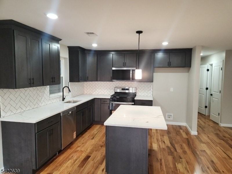 410 S 8th St - Photo 3 of 8
