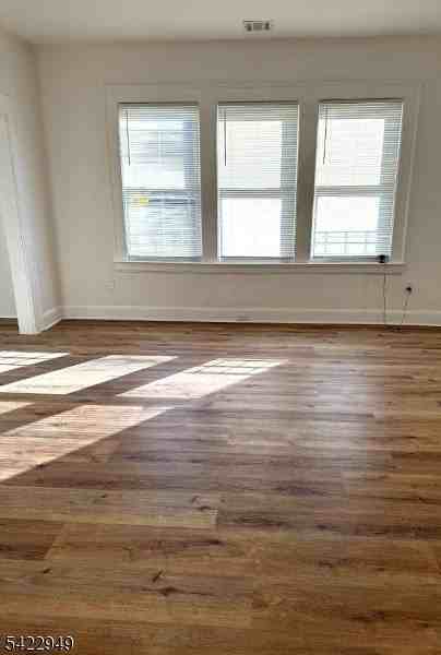 359 S 20th St - Photo 6 of 9