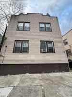 featured image of 5 Timothy St #4