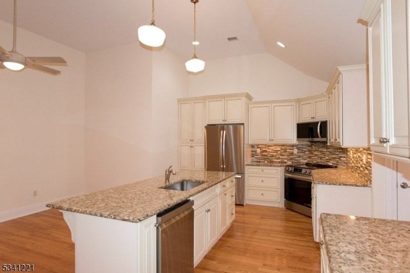 673 Glendale Rd - Photo 7 of 17