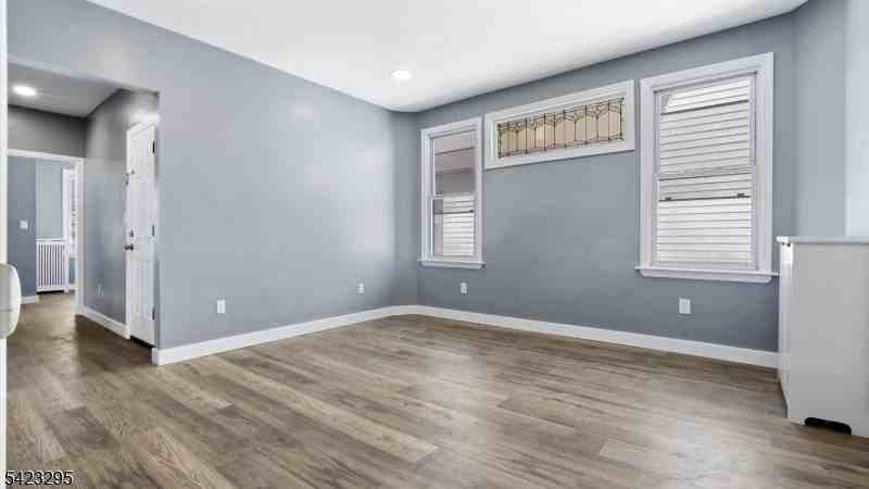 19 Newfield St - Photo 2 of 11
