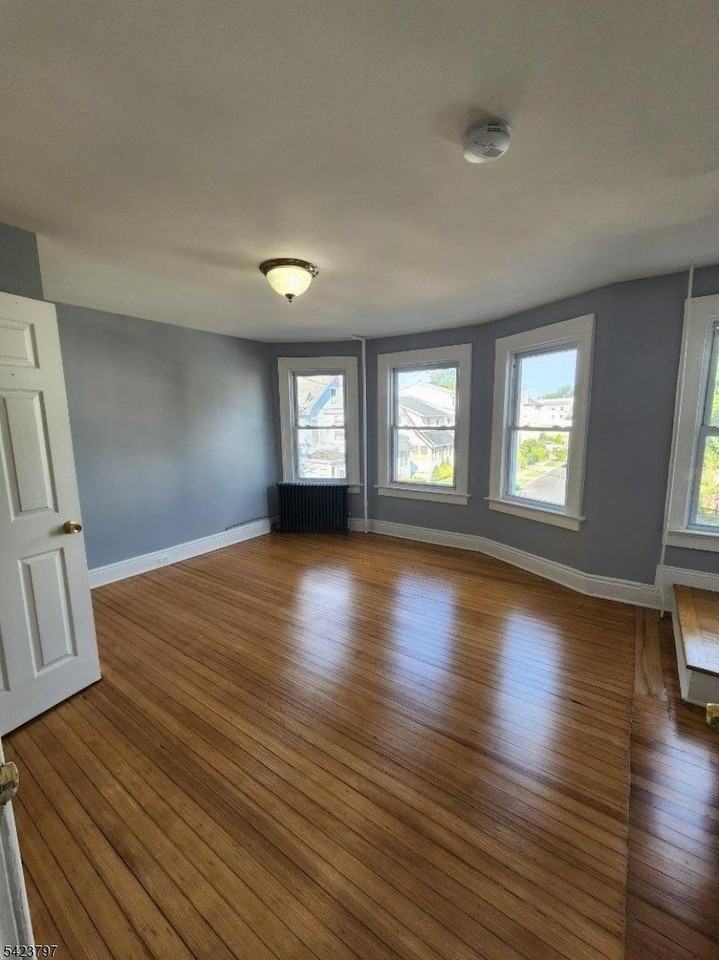 10 Westcott St - Photo 7 of 14