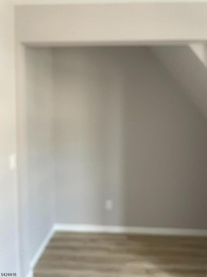 454 E 31st St #2 - Photo 7 of 10