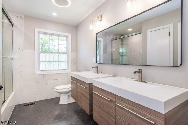 8 Wilcox Ave - Photo 6 of 24
