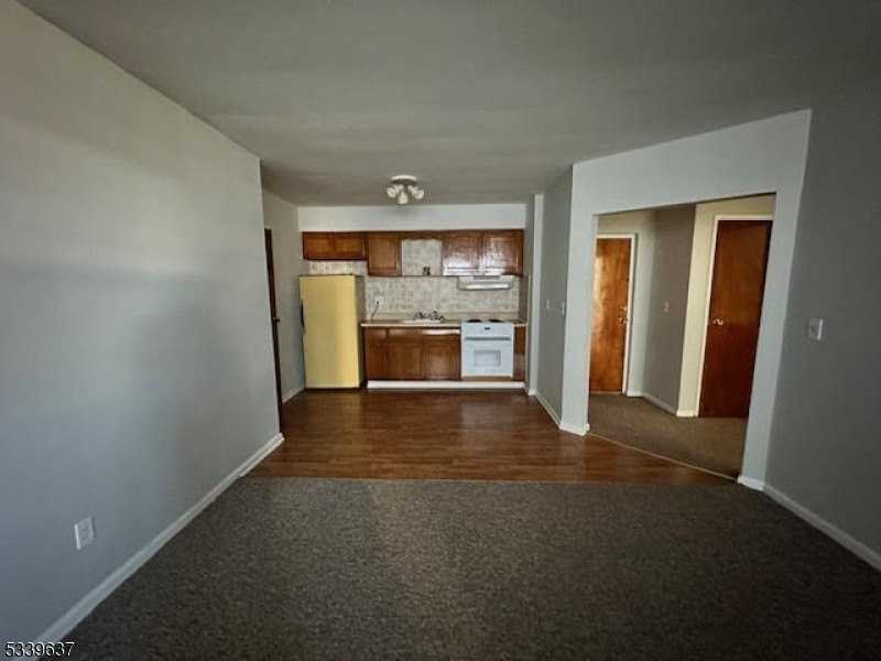 148-152 Newark Ave Apt 3 - Photo 2 of 7