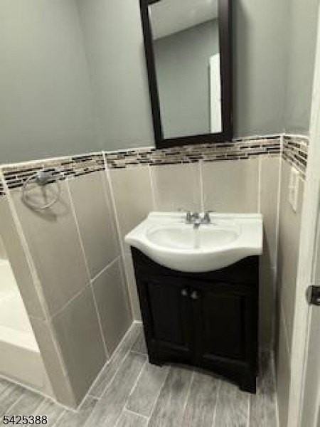 380 Halsted St - Photo 7 of 11