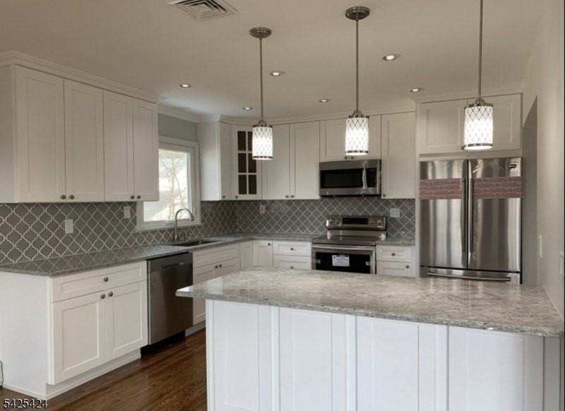 62 Gless Ave - Photo 4 of 12