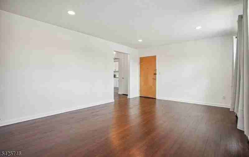 604 Chestnut St Apt G - Photo 6 of 12