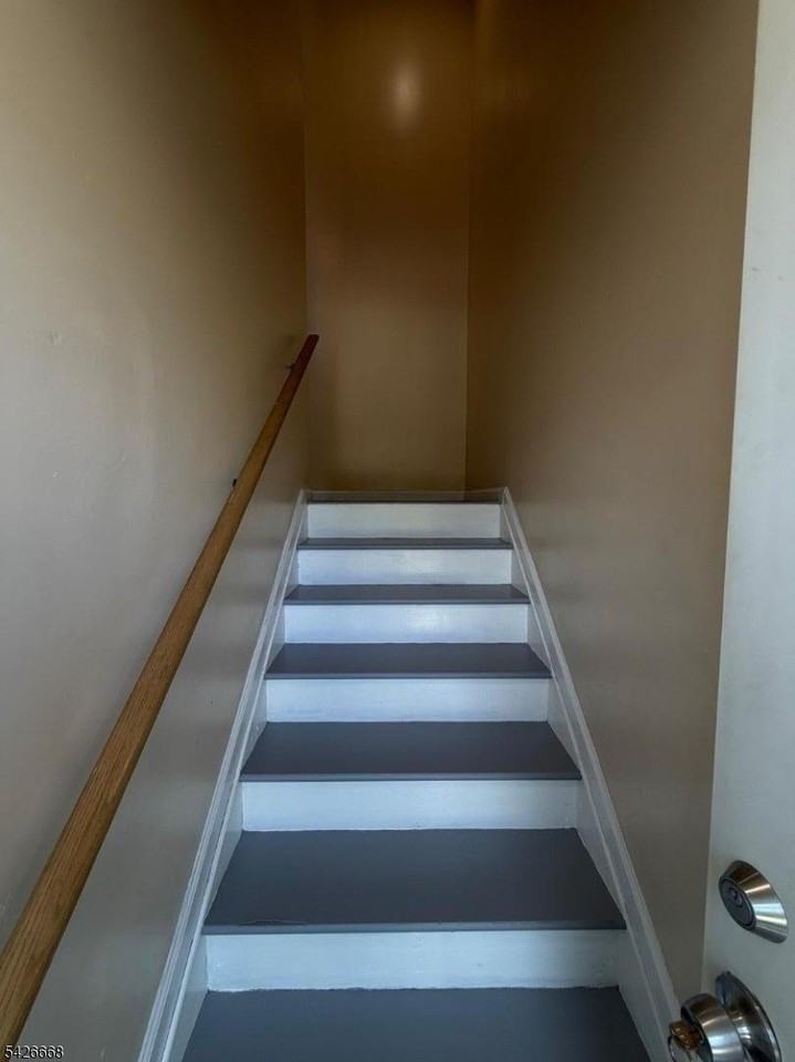 171 N 4th St - Photo 3 of 12