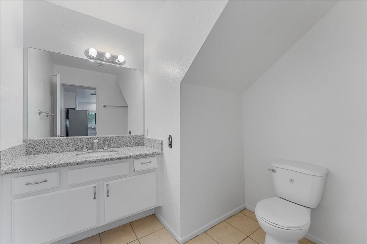 144 N Michigan Ave #06 - Photo 6 of 26