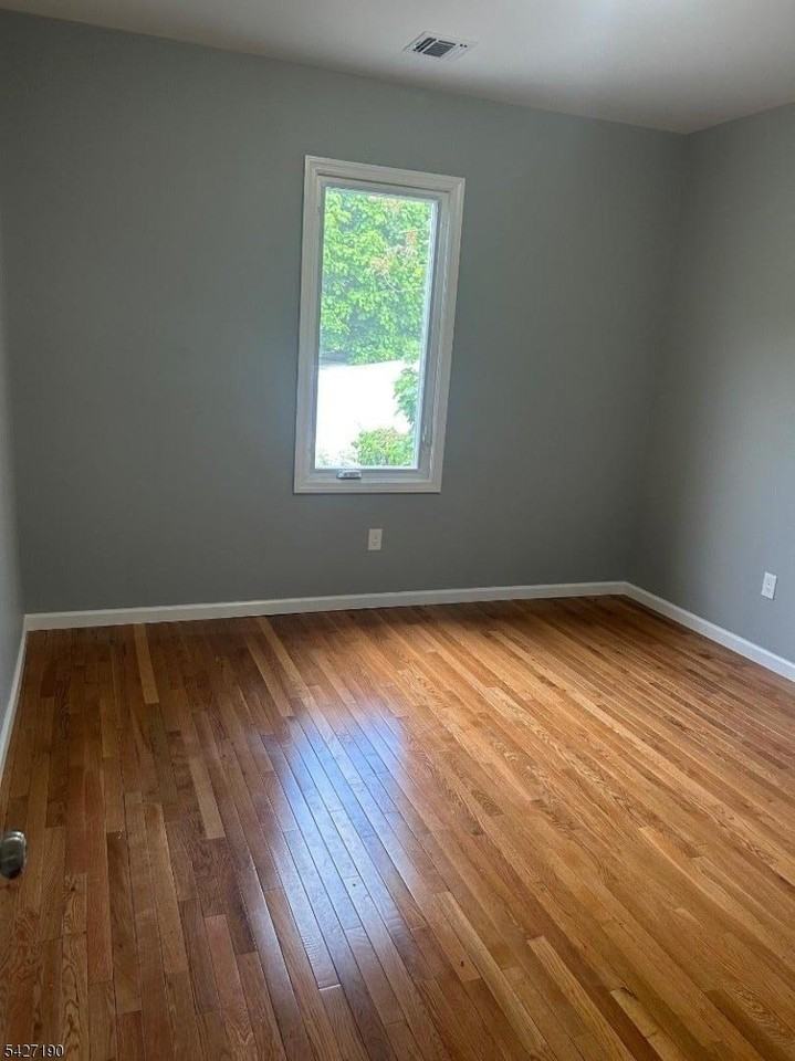 59 Campfield St #2R - Photo 3 of 5