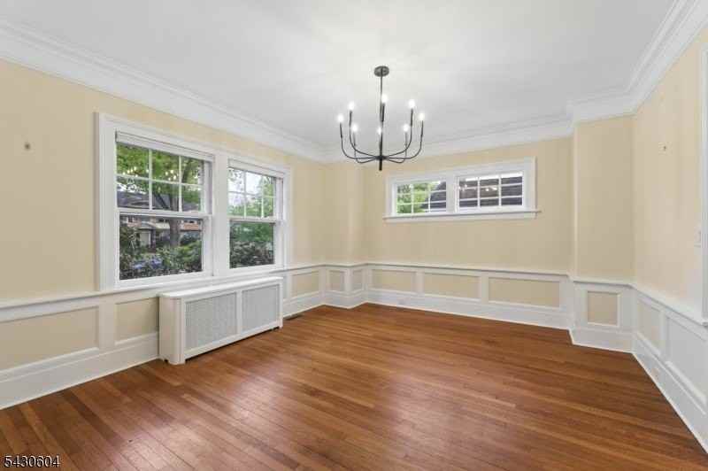 190 Fernwood Ave - Photo 4 of 19