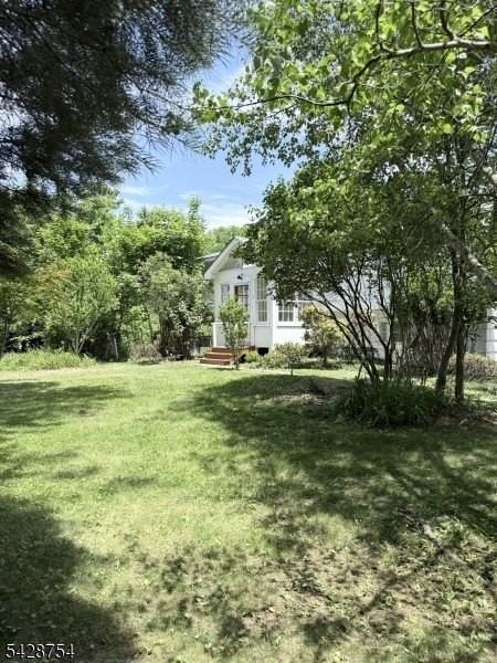 50 Mountain View Ave - Photo 2 of 34