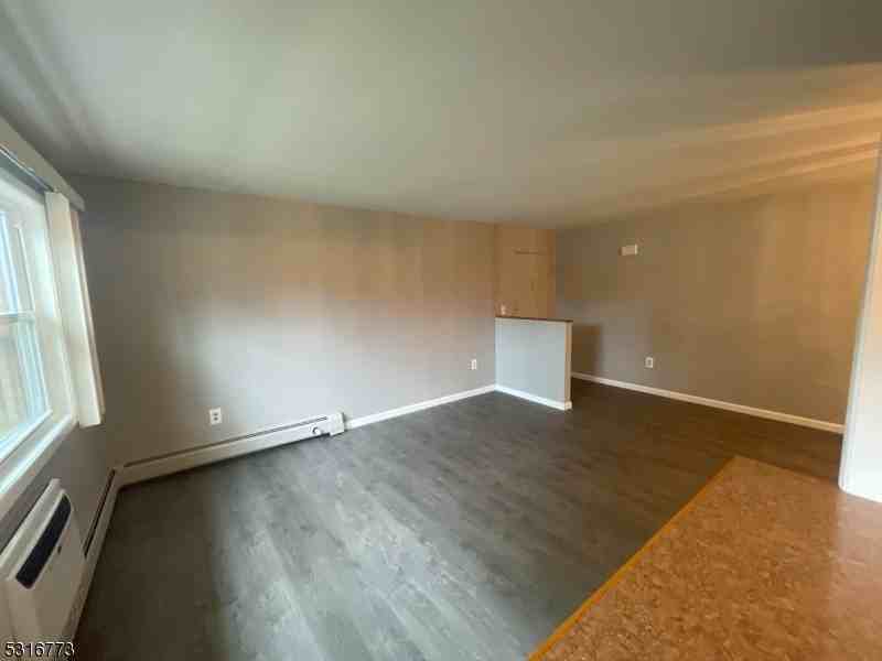 47 Hinchman Ave #1C - Photo 3 of 9