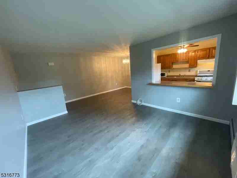 47 Hinchman Ave #1C - Photo 4 of 9