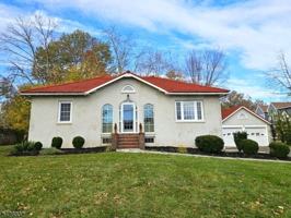 featured image of 48 Bay St
