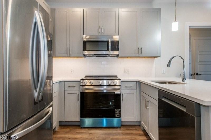 515 Union Blvd #28 - Photo 5 of 14