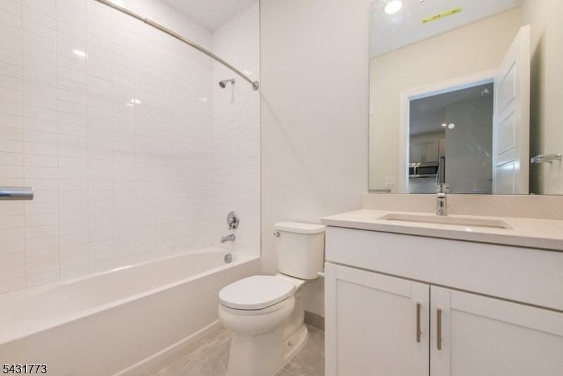 515 Union Blvd #28 - Photo 7 of 14