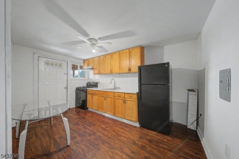 309 Main St #3 - Photo 6 of 21