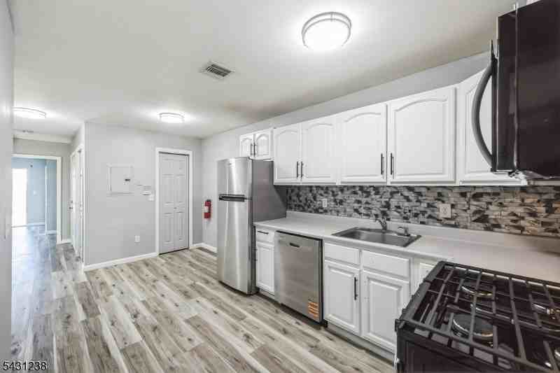 708 Ocean Ave #1 - Photo 6 of 17