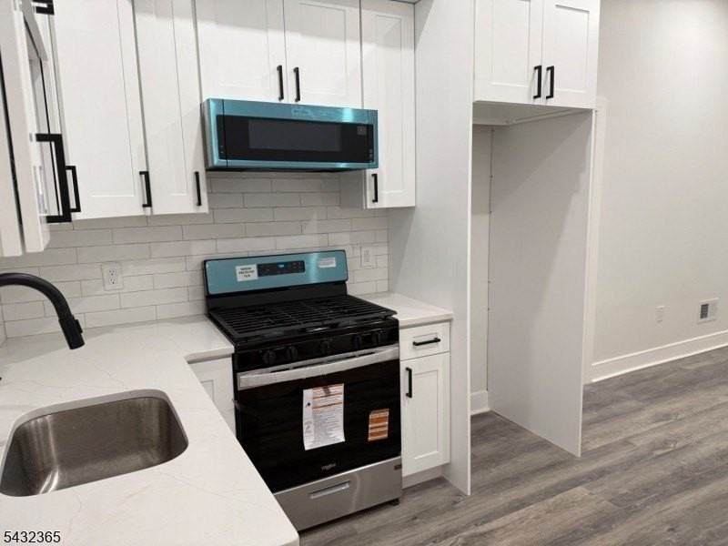 321 Jefferson Ave #1 - Photo 3 of 16