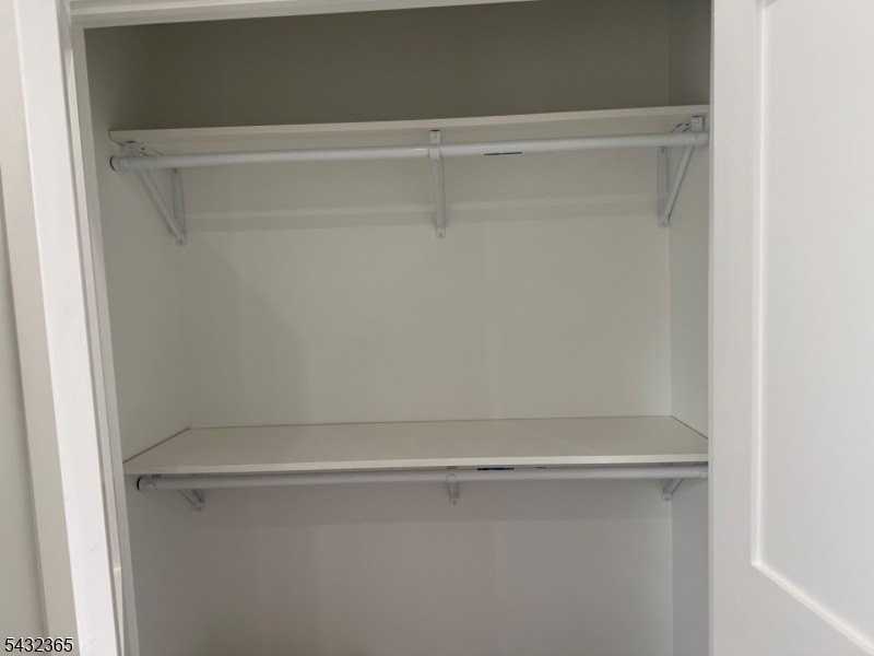 321 Jefferson Ave #1 - Photo 6 of 16